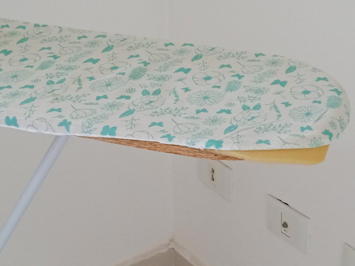 Tábua de passar roupas Mor em Tecido / MDF Verde 85 cm x 90 cm x 27 cm