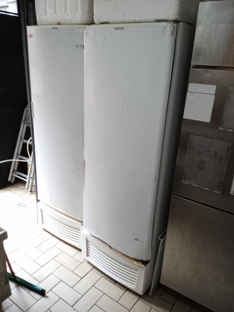 Freezer Fricon CV1P PCC.14 em Aço Branco 200 cm x 68 cm x 80 cm