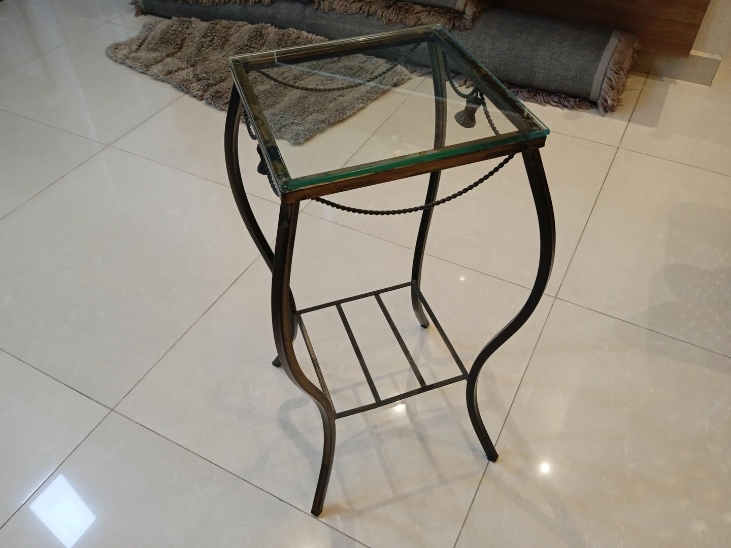 Mesa de apoio em Aço / Vidro Cinza 71 cm x 38 cm x 38 cm