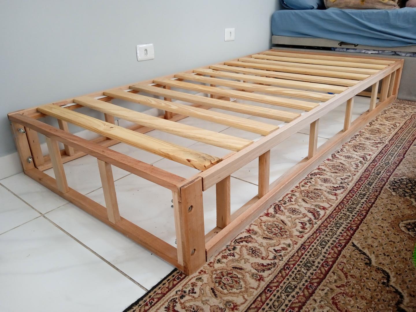 Cama de solteiro em Madeira Bege 26 cm x 100 cm x 205 cm