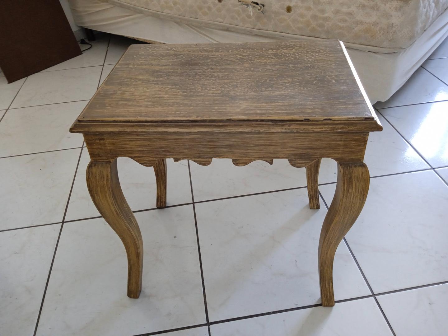 Mesa de apoio Antiga em Madeira Marrom 54 cm x 38 cm x 52 cm