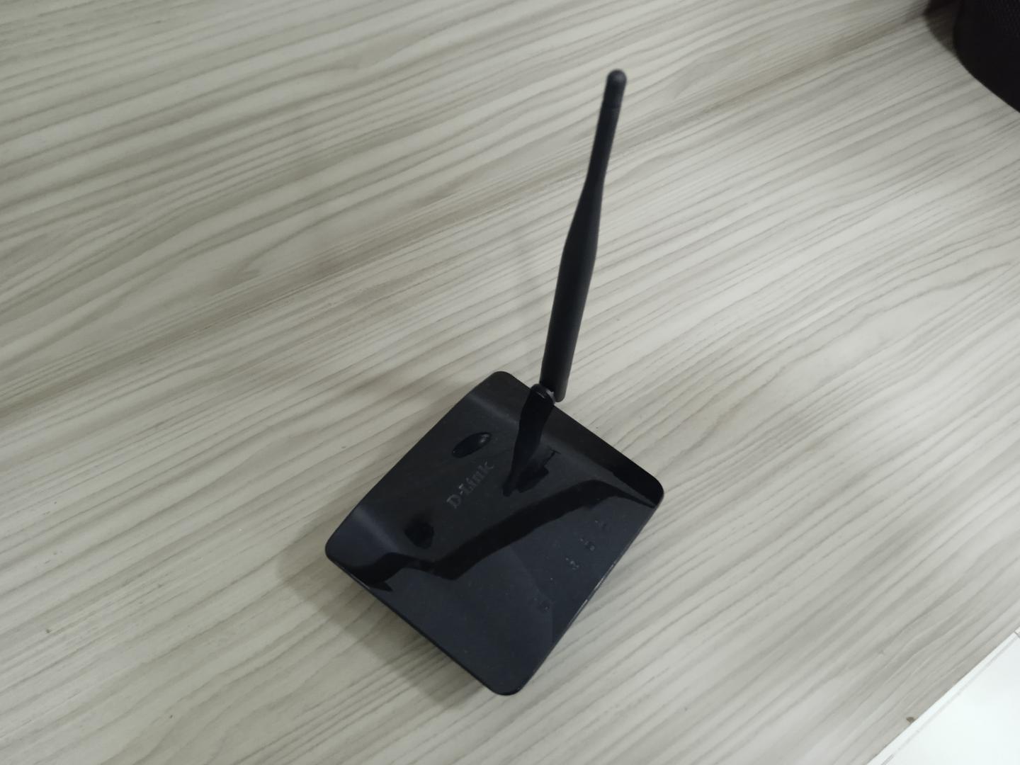 Antena D-link DIR-608 em Plástico Preto 8 cm x 12 cm x 3 cm