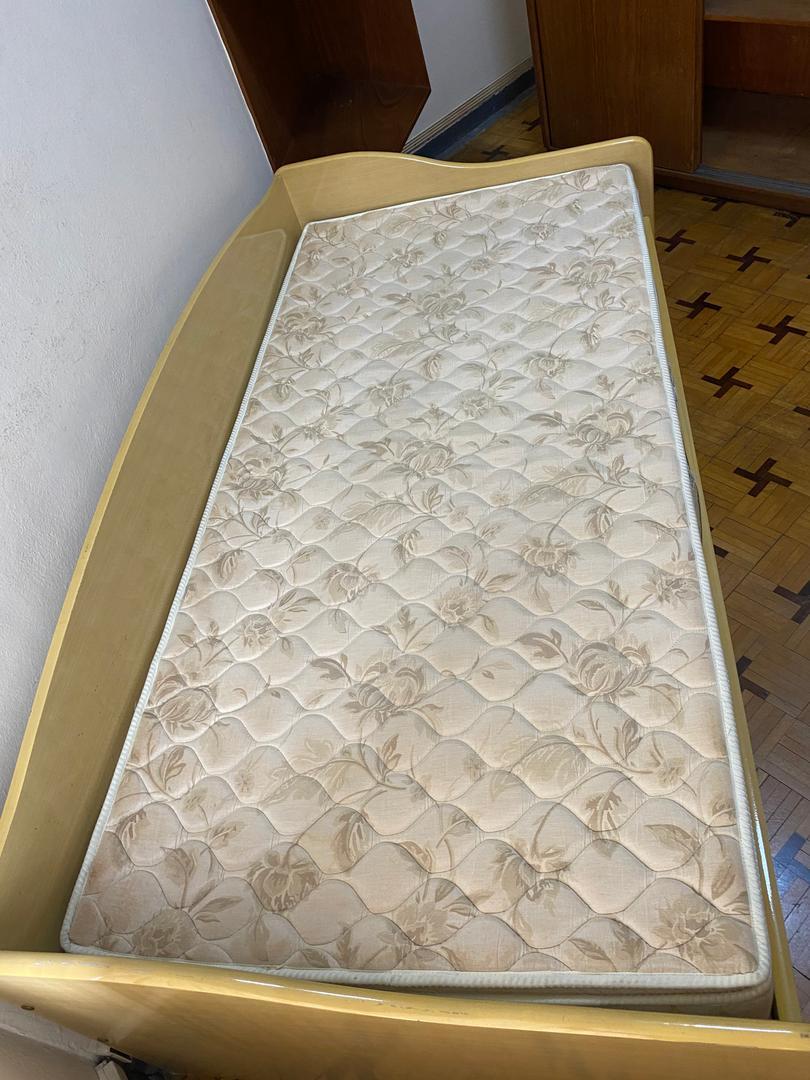 Colchão solteiro s/ cama Ortobom em Espuma / Tecido Bege 22 cm x 185 cm x 87 cm