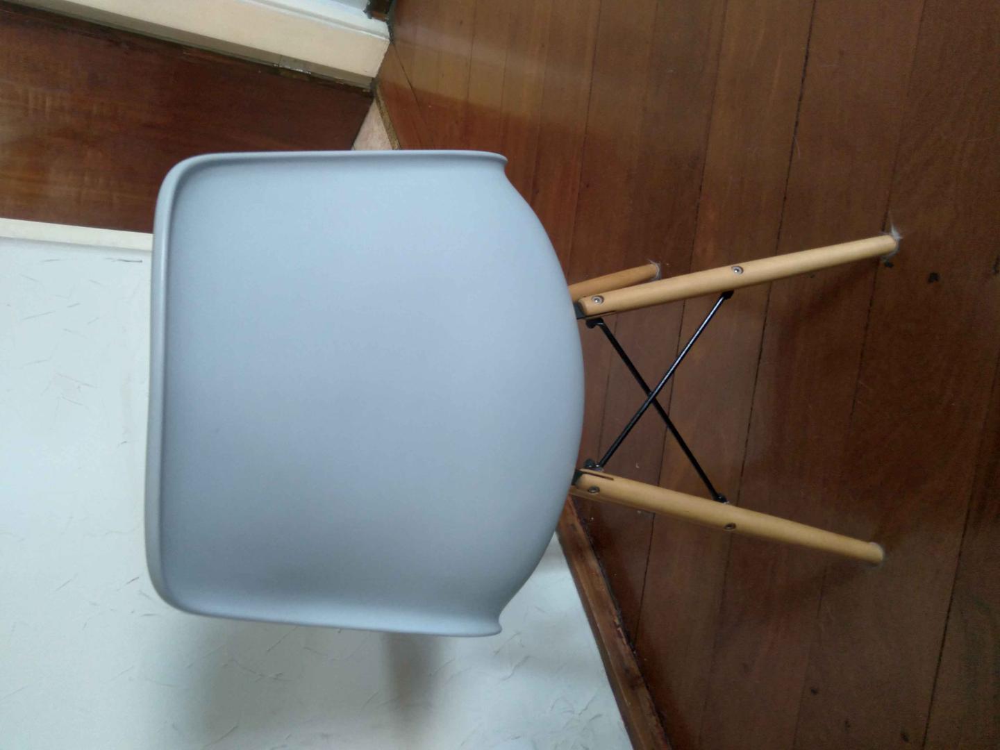 Cadeira fixa s/ braços Eames em Plástico / MDP Azul 83 cm x 43 cm x 47 cm