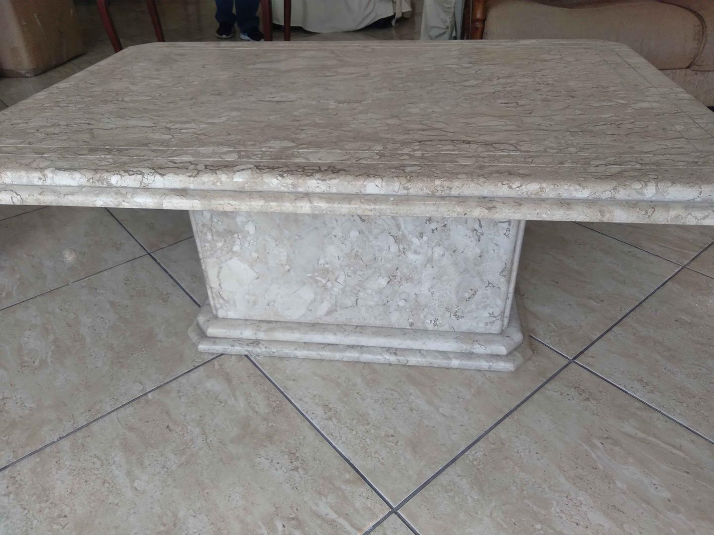 Mesa de centro  em Mármore Cinza 42 cm x 120 cm x 80 cm