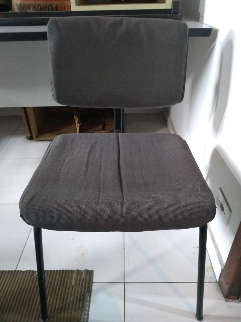 Cadeira de Escritório s/ Braço / Fixa Fixa Cinza 80 cm x 46 cm x 54 cm
