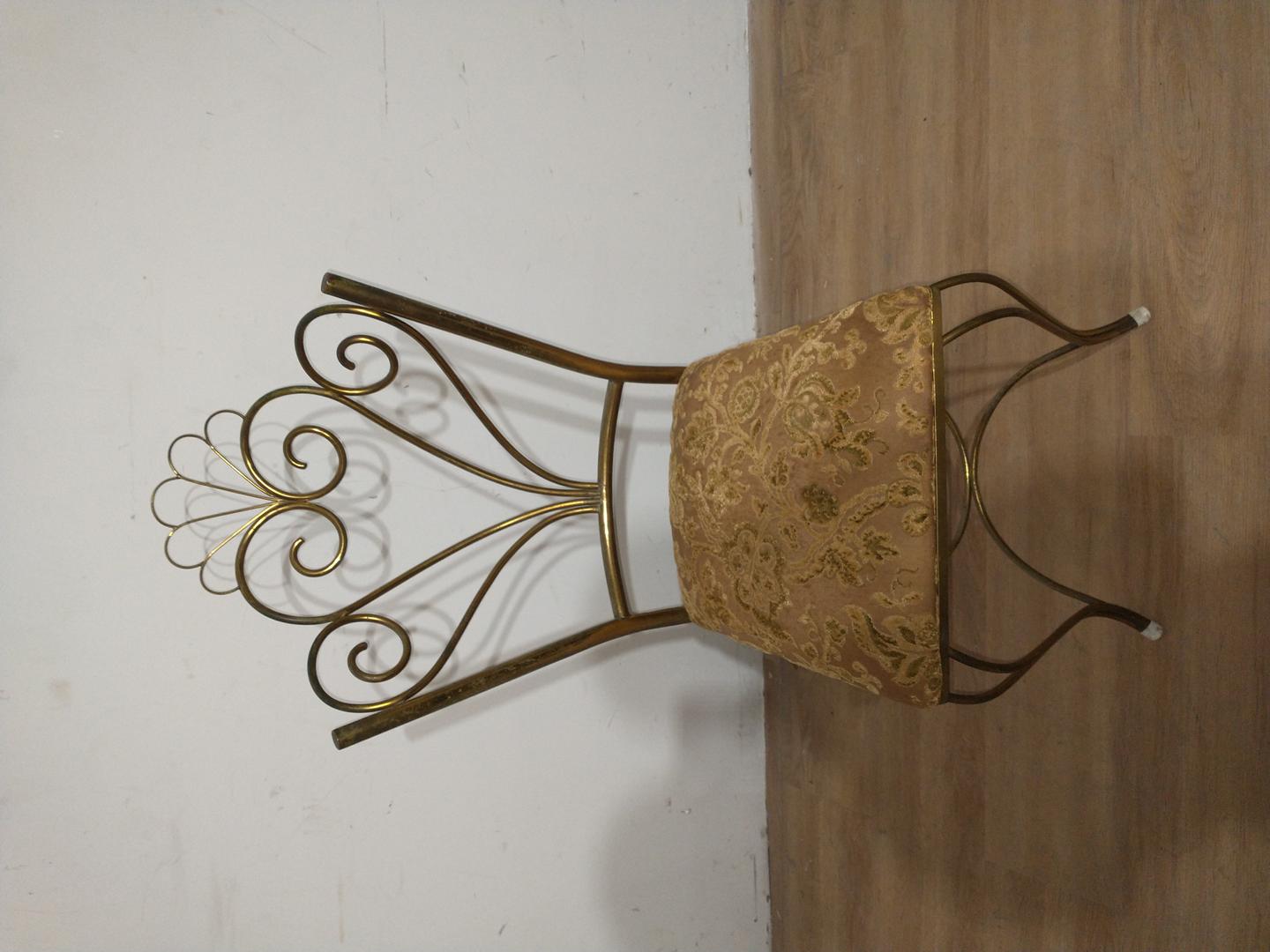 Cadeira Antiguidade em Bronze Dourado 102 cm x 49 cm x 41 cm