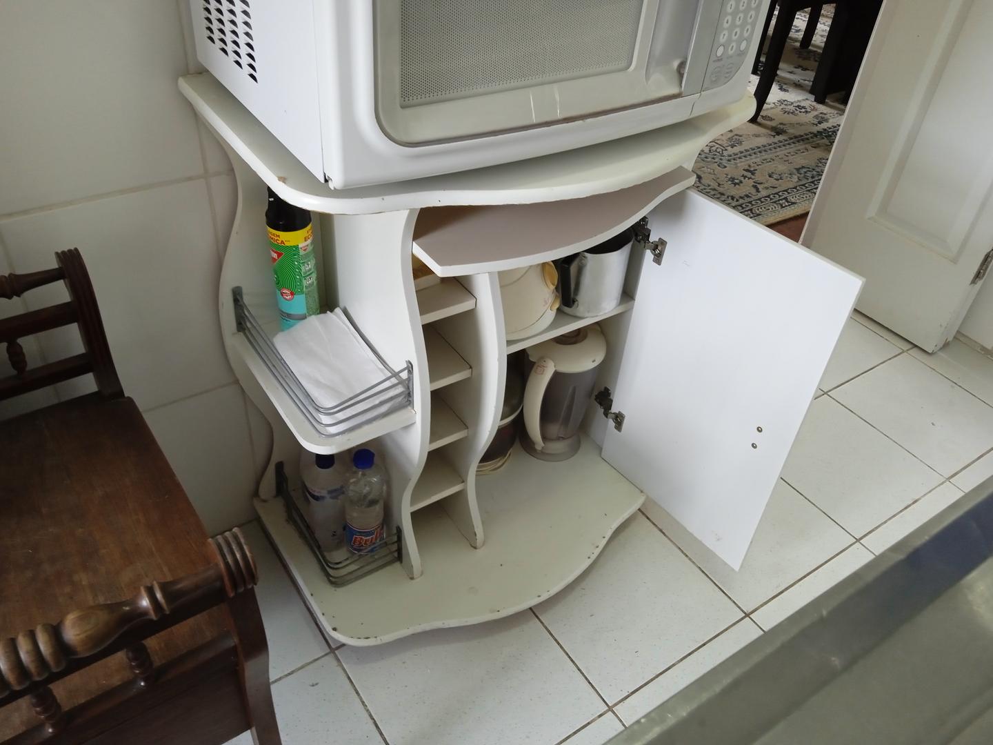 Armário de Cozinha Pequeno c/ 1 porta 5 prateleiras e 1 nicho em MDF Branco