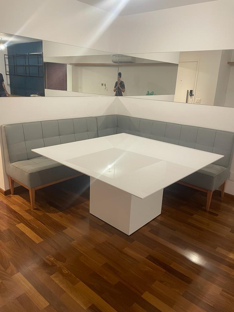 Mesa de jantar  Fernando Jaeger em Madeira / Vidro Branco 1 cm x 1 cm x 1 cm