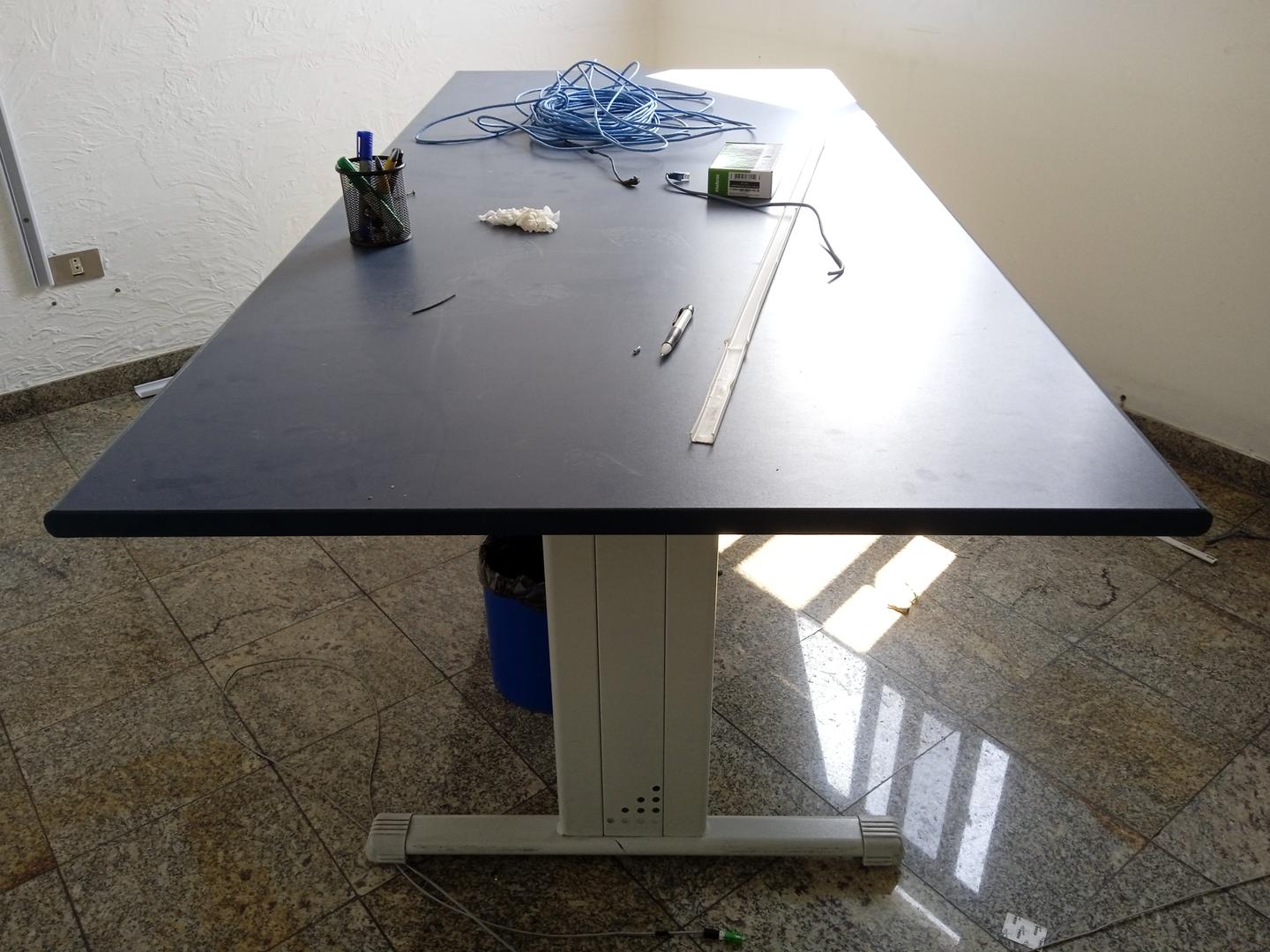 Mesa de reunião retangular em Aço / MDF Azul 74 cm x 200 cm x 92 cm