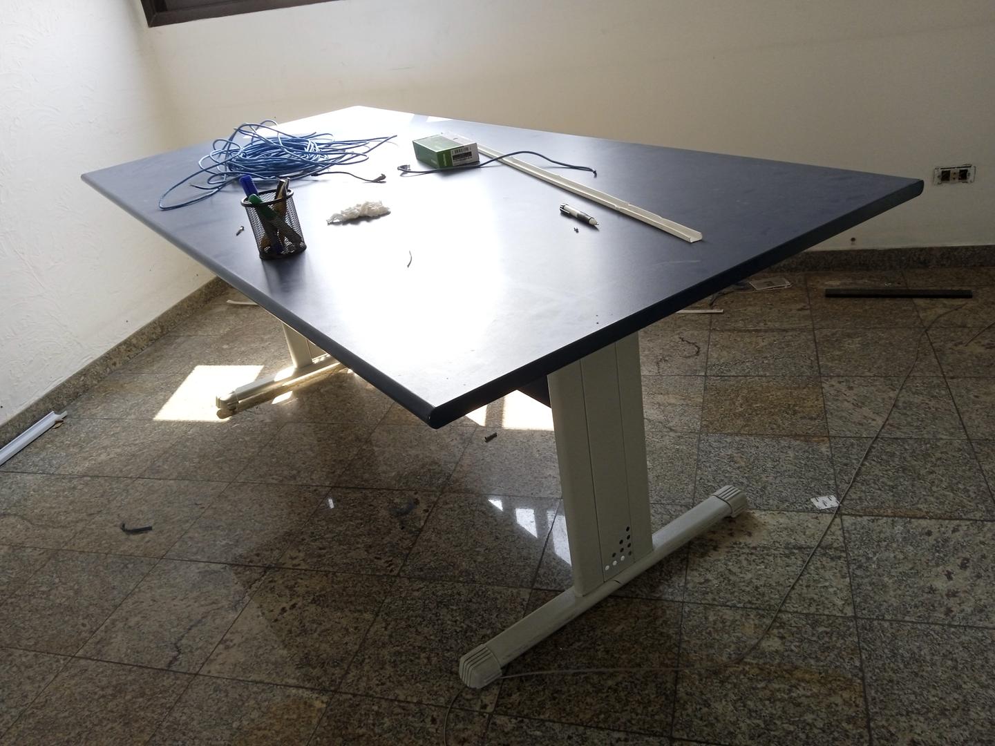 Mesa de reunião retangular em Aço / MDF Azul 74 cm x 200 cm x 92 cm