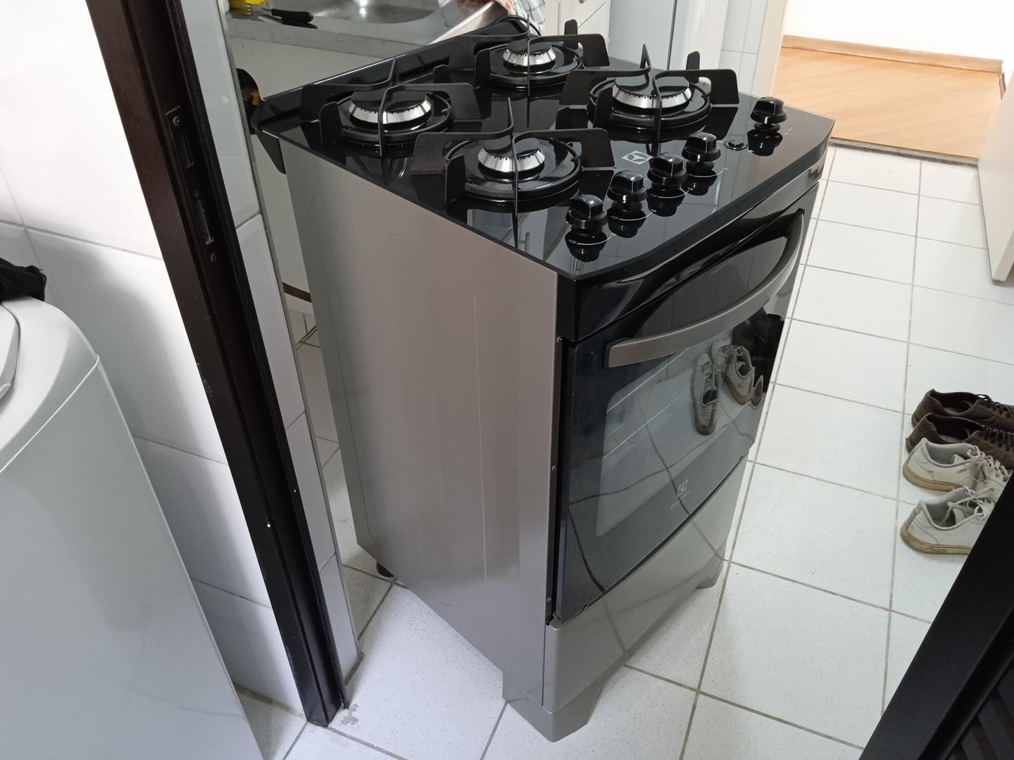 Fogão c/ 4 bocas Electrolux 52LSV em Aço Cinza 90 cm x 53 cm x 62 cm