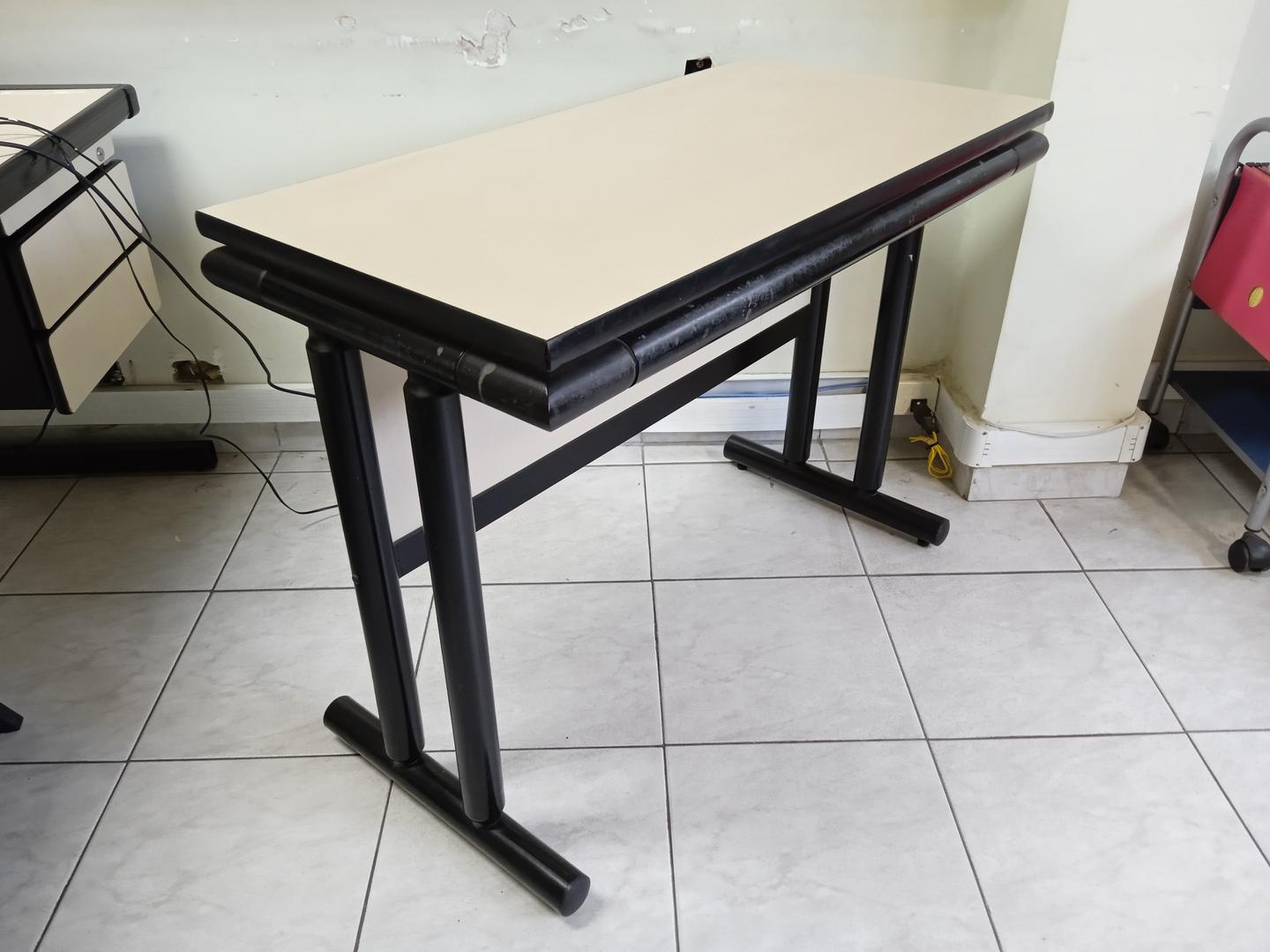 Mesa de Escritório reta em Aço / MDF Bege 76 cm x 100 cm x 50 cm