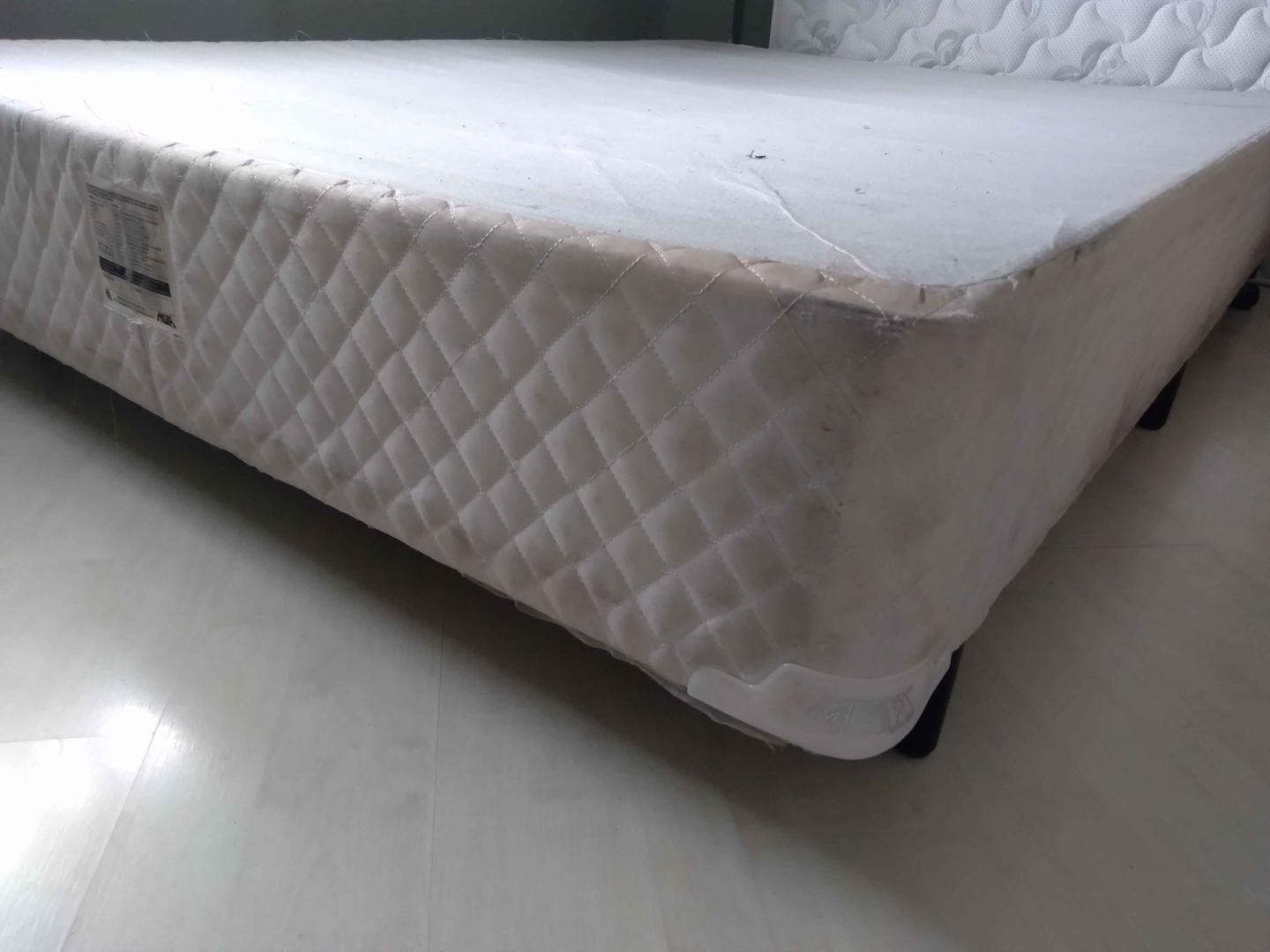 Cama box casal padrão em MDF / Tecido Branco 36 cm x 188 cm x 138 cm