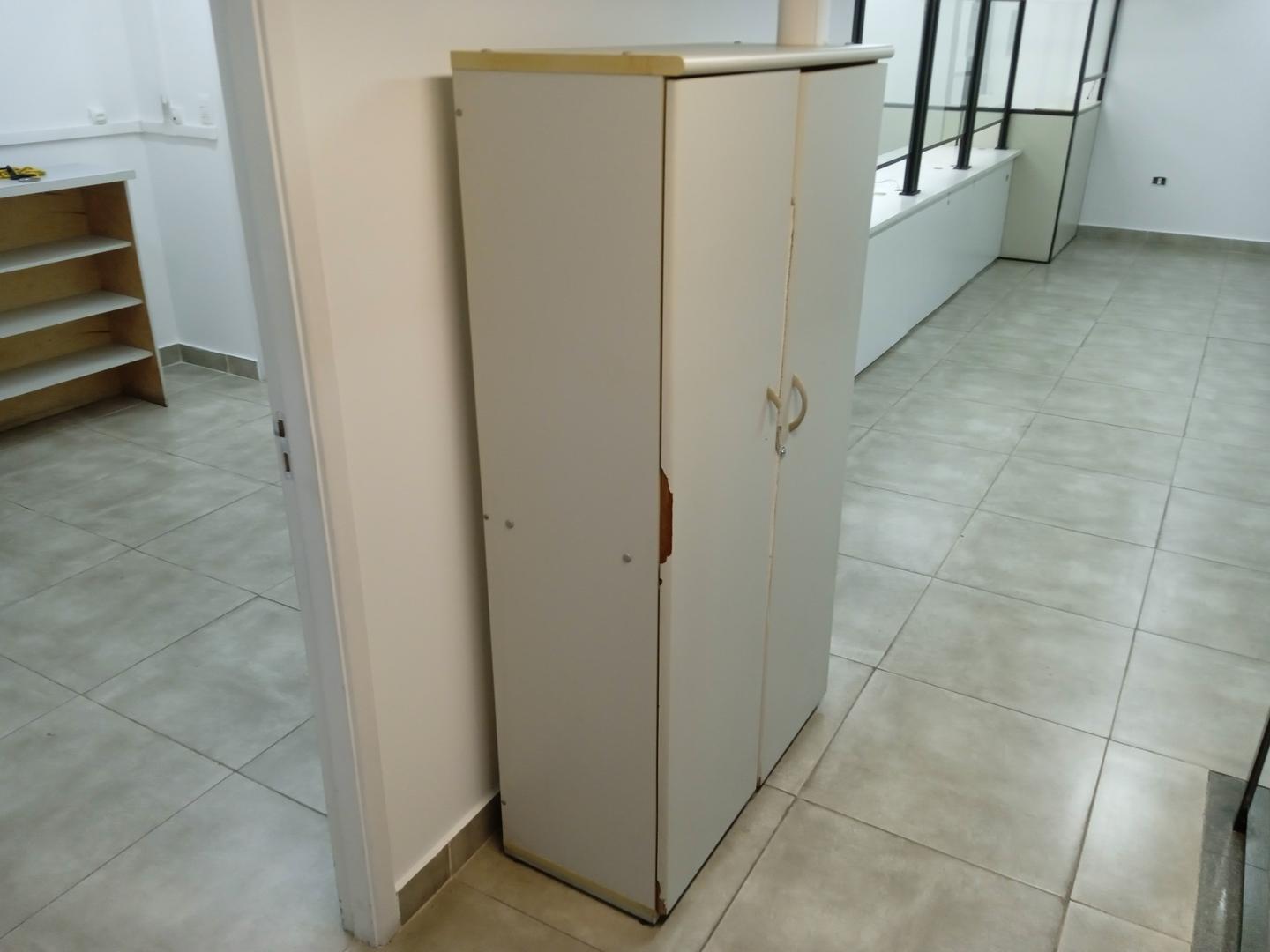 Armário alto c/ 2 portas em MDF Branco 165 cm x 90 cm x 40 cm