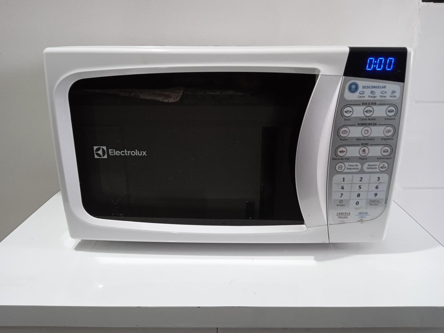 Microondas Electrolux MTD30 em Aço Branco 29 cm x 46 cm x 34 cm