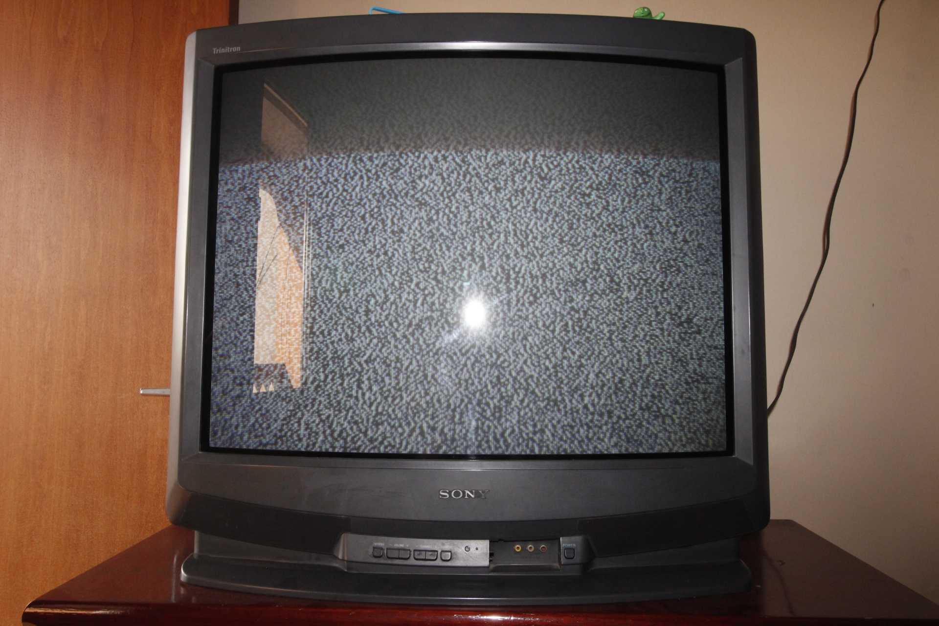 Televisão de Tubo de 34 Polegadas Sony KV-34707 Preta 78 cm x 77 cm x 35 cm