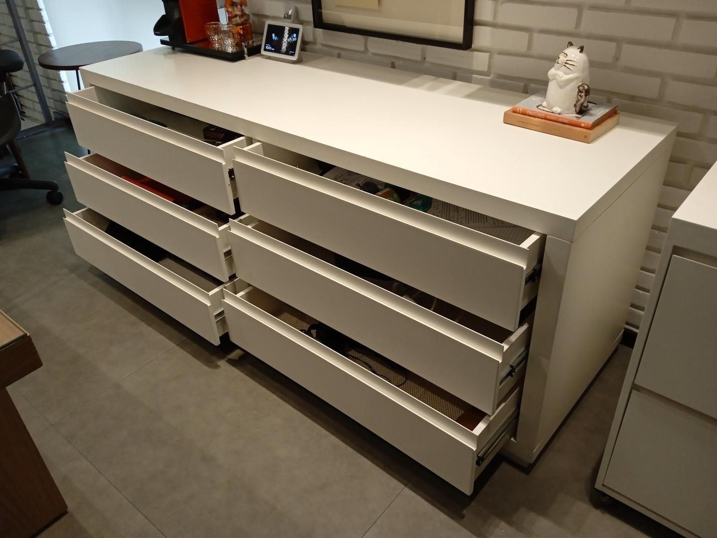 Cômoda baixa c/ 6 gavetas em MDF Branco 74 cm x 184 cm x 60 cm