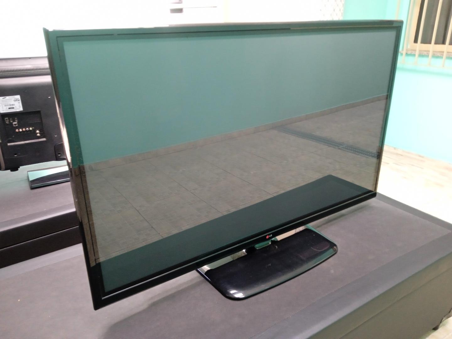 Televisão 50" polegadas LG 50PB650B Preto