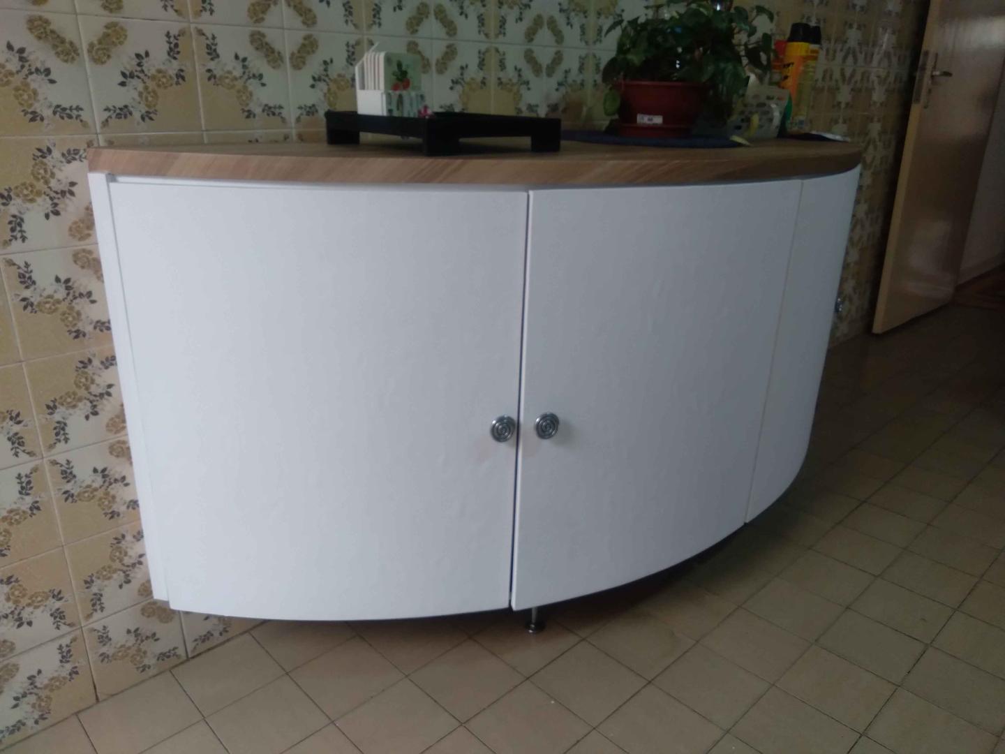 Buffet meia lua c 4 portas/ 5 gavetas/ 2 prateleiras  em MDF Branco