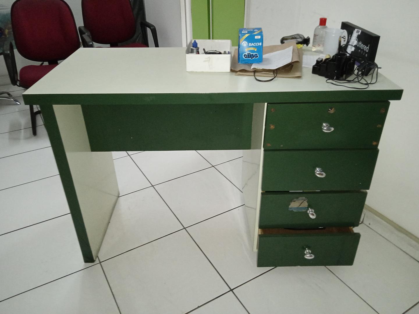 Mesa de Escritório c/ 4 gavetas em MDF Verde 80 cm x 120 cm x 60 cm