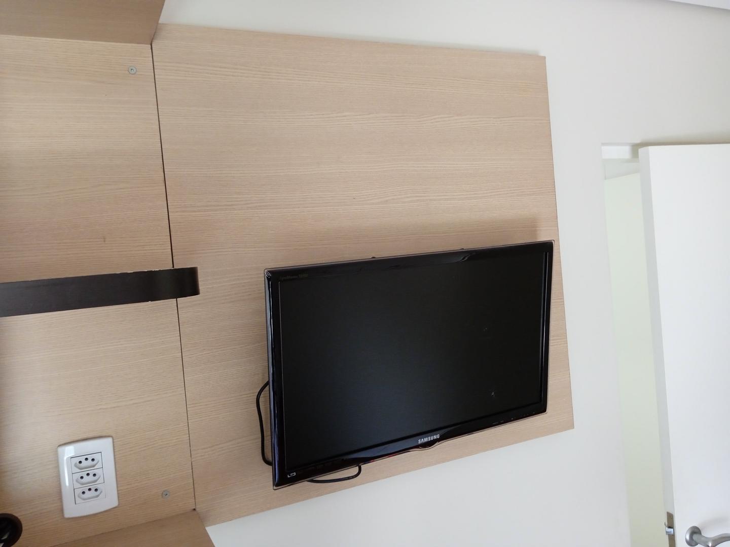 Painel p/ televisão em MDF Bege 88 cm x 105 cm x 4 cm