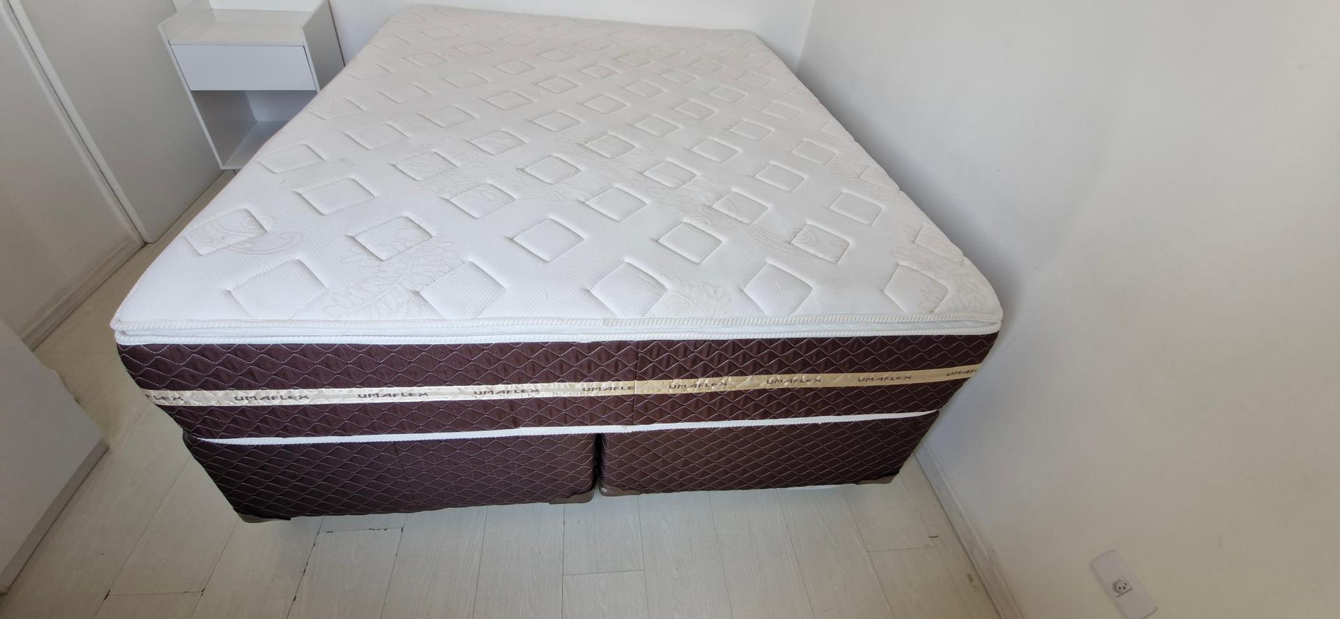 Cama box Queen bipartido s/ colchão em Tecido / Madeira Marrom 73 cm x 160 cm x 200 cm