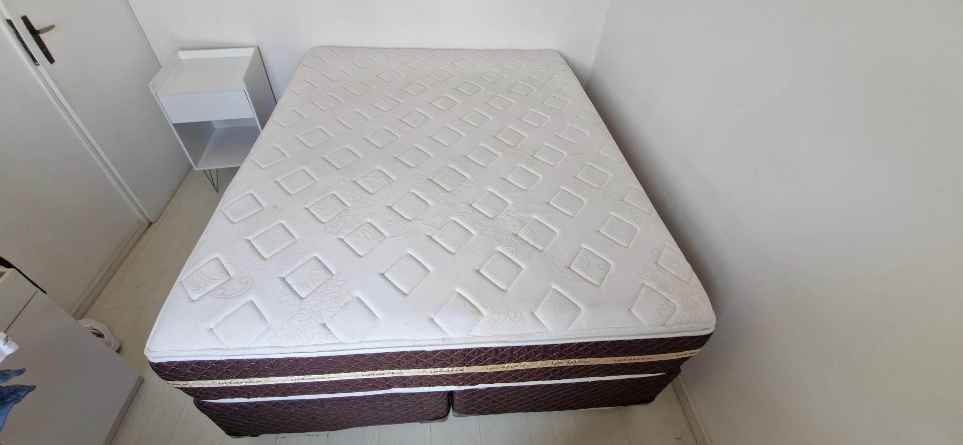 Cama box Queen bipartido s/ colchão em Tecido / Madeira Marrom 73 cm x 160 cm x 200 cm