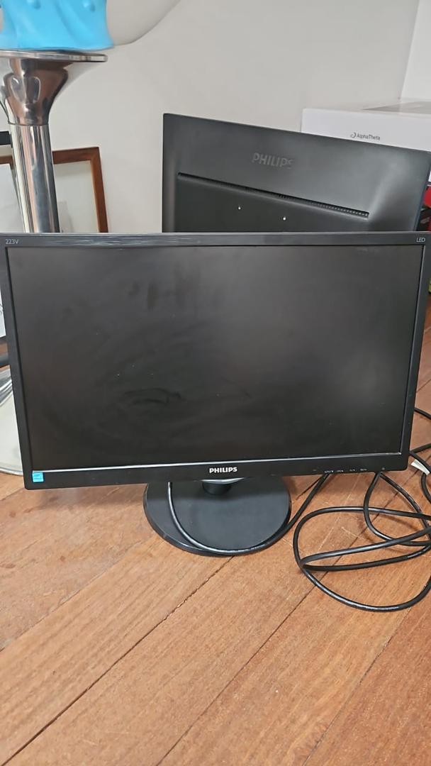 Monitor LCD Philips Modelo 223v5l