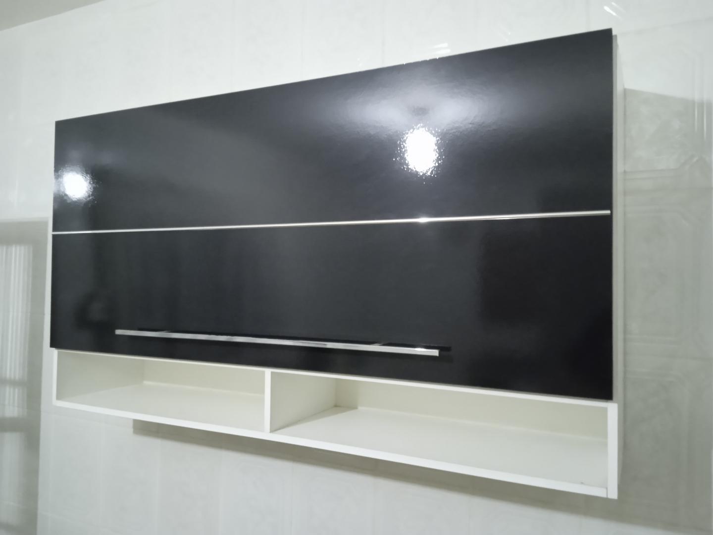 Armário de cozinha c/ 1 porta e 2 nicho em MDF Preto 76 cm x 137 cm x 32 cm