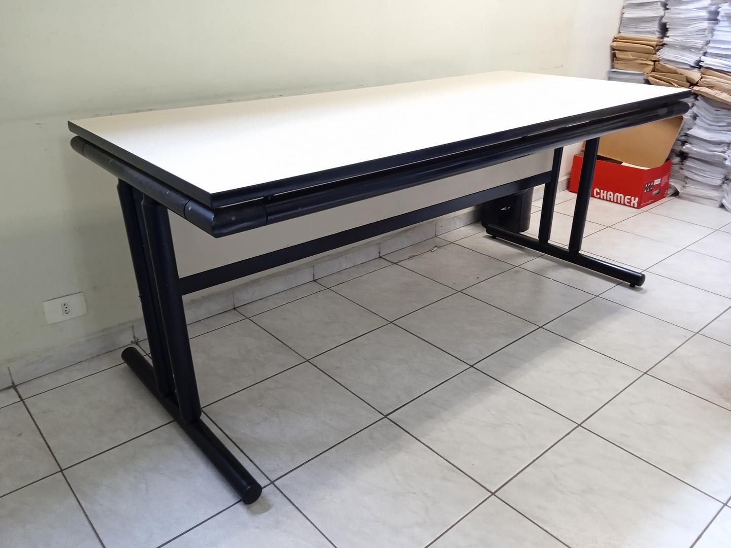 Mesa de Escritório retangular em Aço / MDF Bege 76 cm x 180 cm x 80 cm