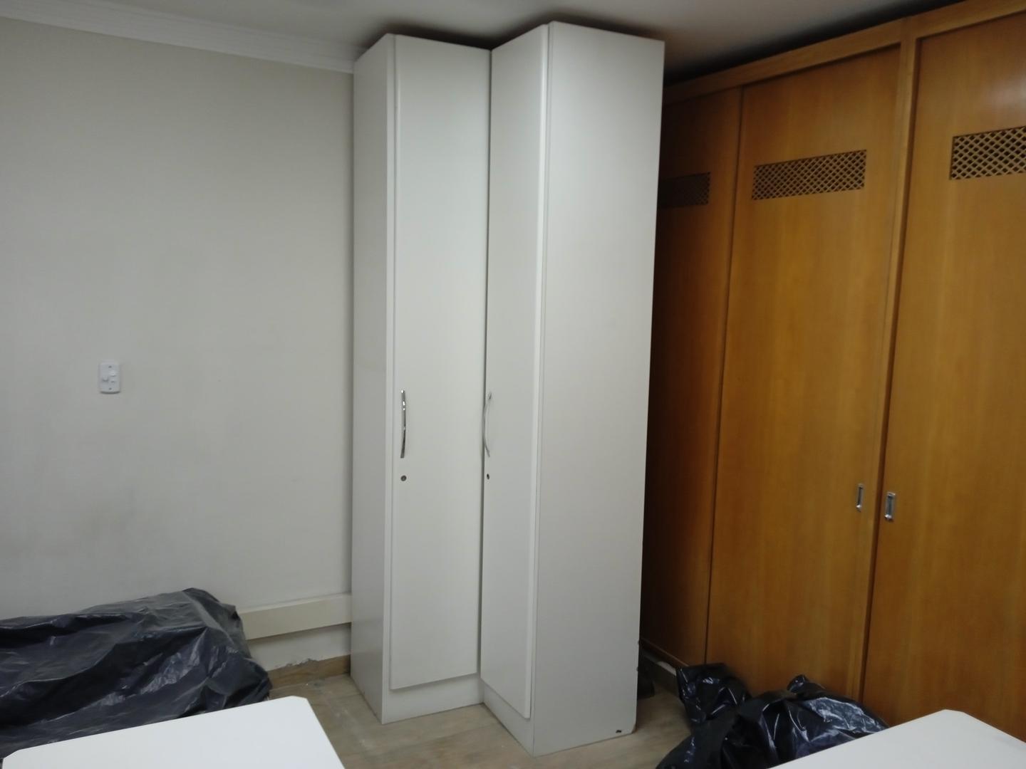 Armário alto c/ 2 portas em MDF Branco 265 cm x 90 cm x 90 cm