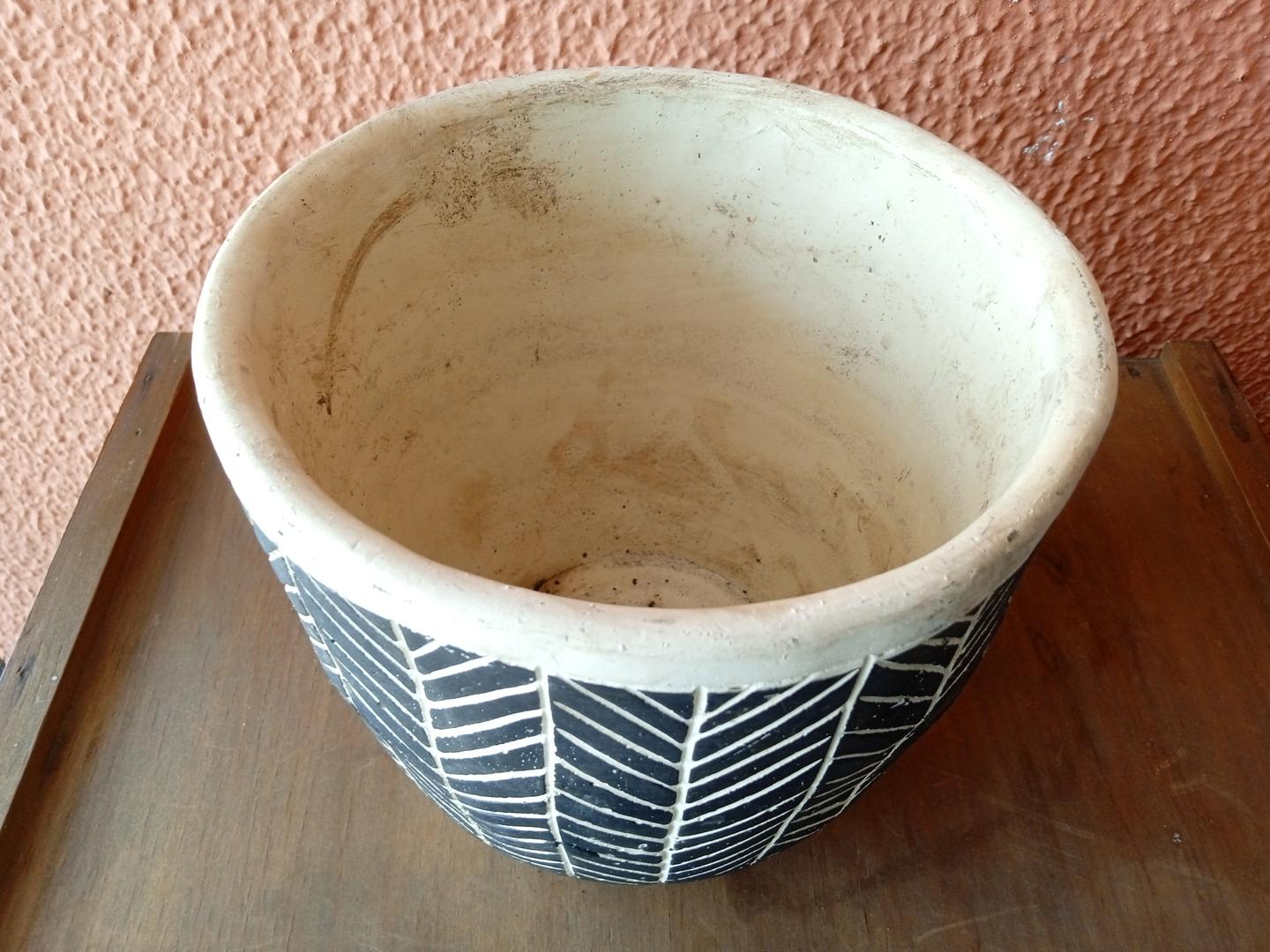 Vaso em Cerâmica Preto 16 cm x 18 cm x 18 cm