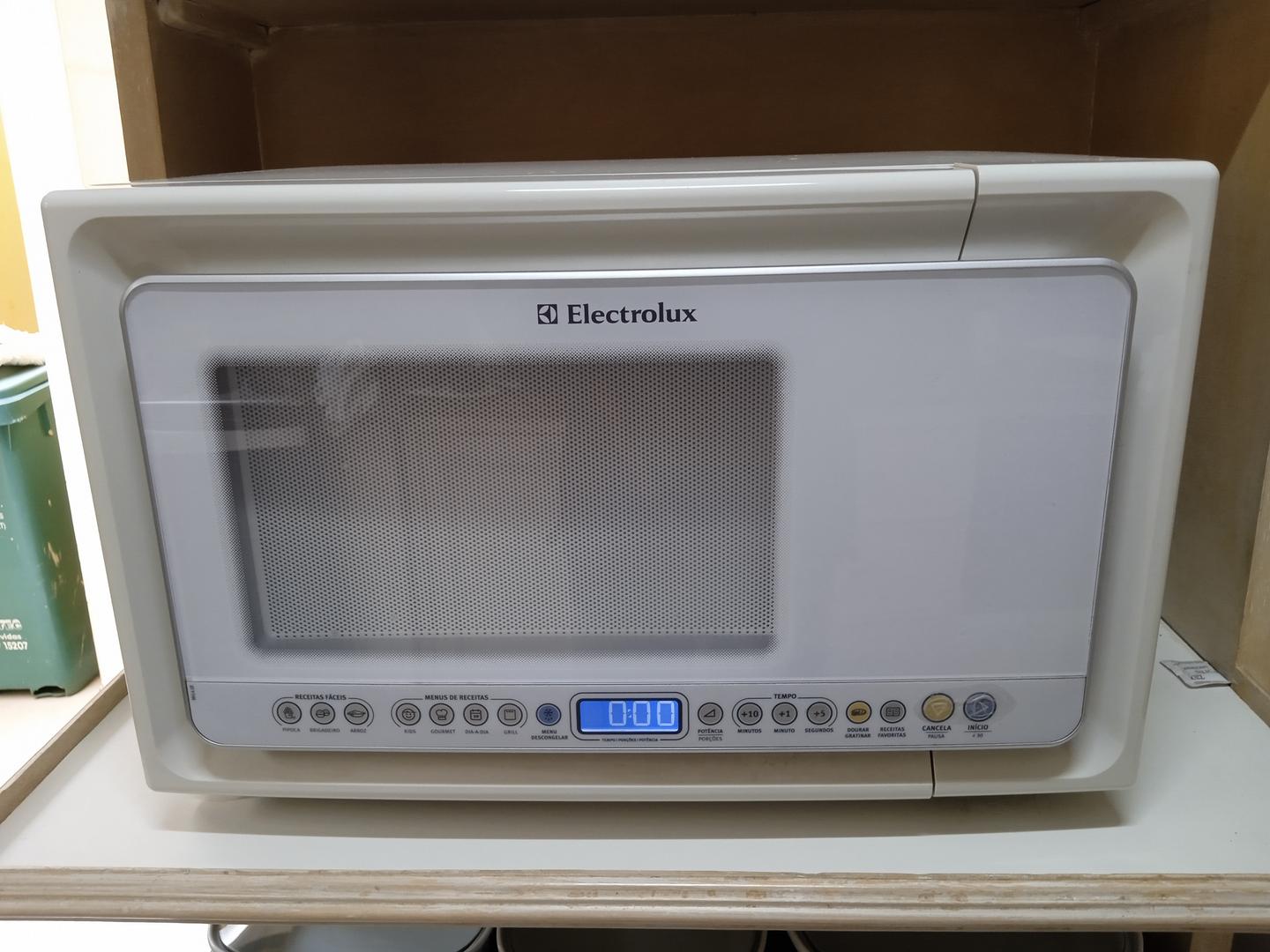 Microondas Electrolux MG41R em Plástico Branco 34 cm x 53 cm x 38 cm