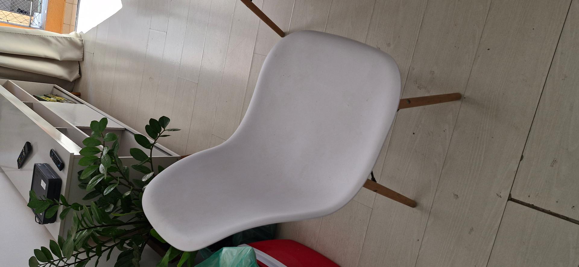 Cadeira de jantar fixa s/ braços Eames em Plástico Branco 82 cm x 46 cm x 45 cm