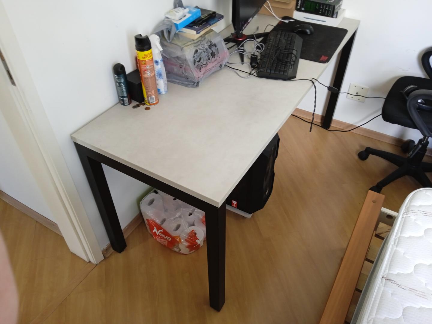 Mesa de escritório industrial em Aço / MDF Cinza 75 cm x 160 cm x 63 cm