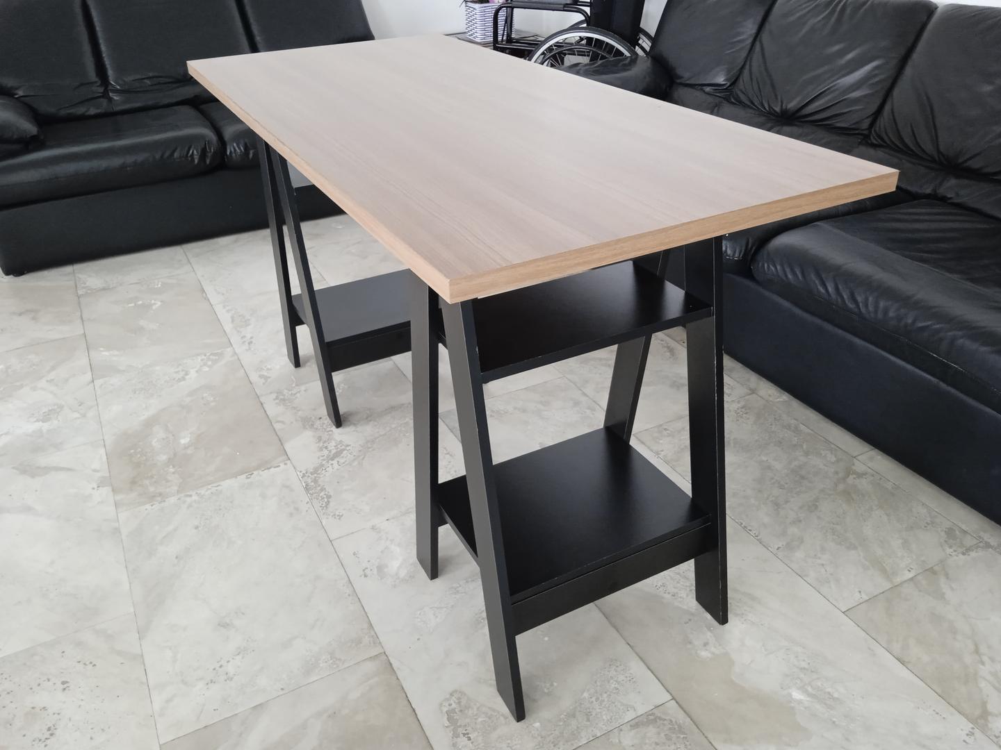 Mesa de apoio c/ 4 prateleiras em MDF Marrom 76 cm x 135 cm x 60 cm