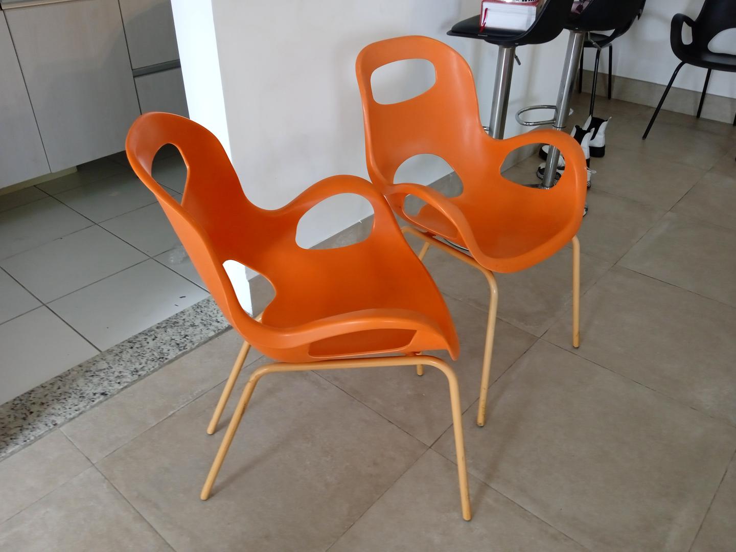 Cadeira fixa c/ braços em Plástico Laranja 86 cm x 60 cm x 58 cm