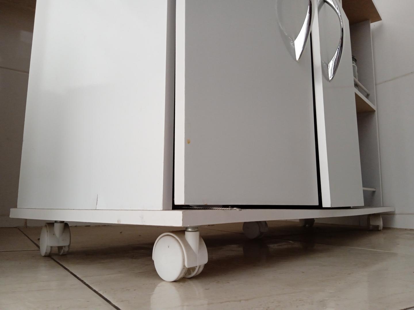 Armário baixo de cozinha c/ 2 portas  3 nichos e rodas em MDF Branco