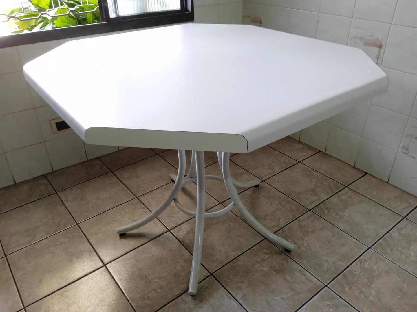 Mesa de jantar octogonal em MDF / Aço Branco 80 cm x 110 cm x 110 cm