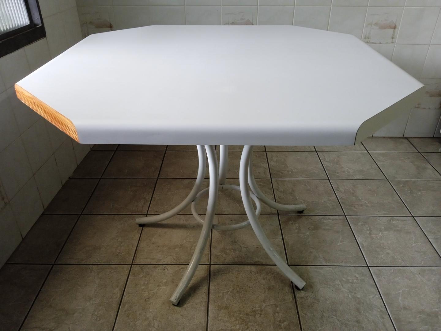 Mesa de jantar octogonal em MDF / Aço Branco 80 cm x 110 cm x 110 cm