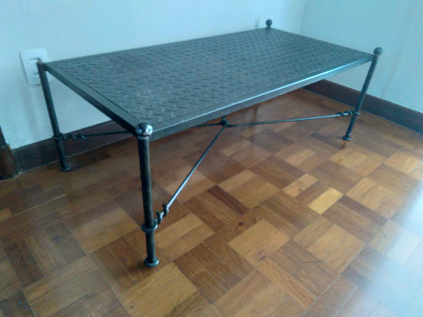 Mesa de centro  em Ferro Preto 45 cm x 113 cm x 58 cm