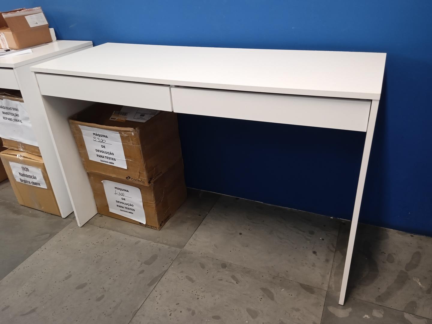 Mesa de Escritório c/ 2 gavetas em MDF Branco 76 cm x 120 cm x 45 cm