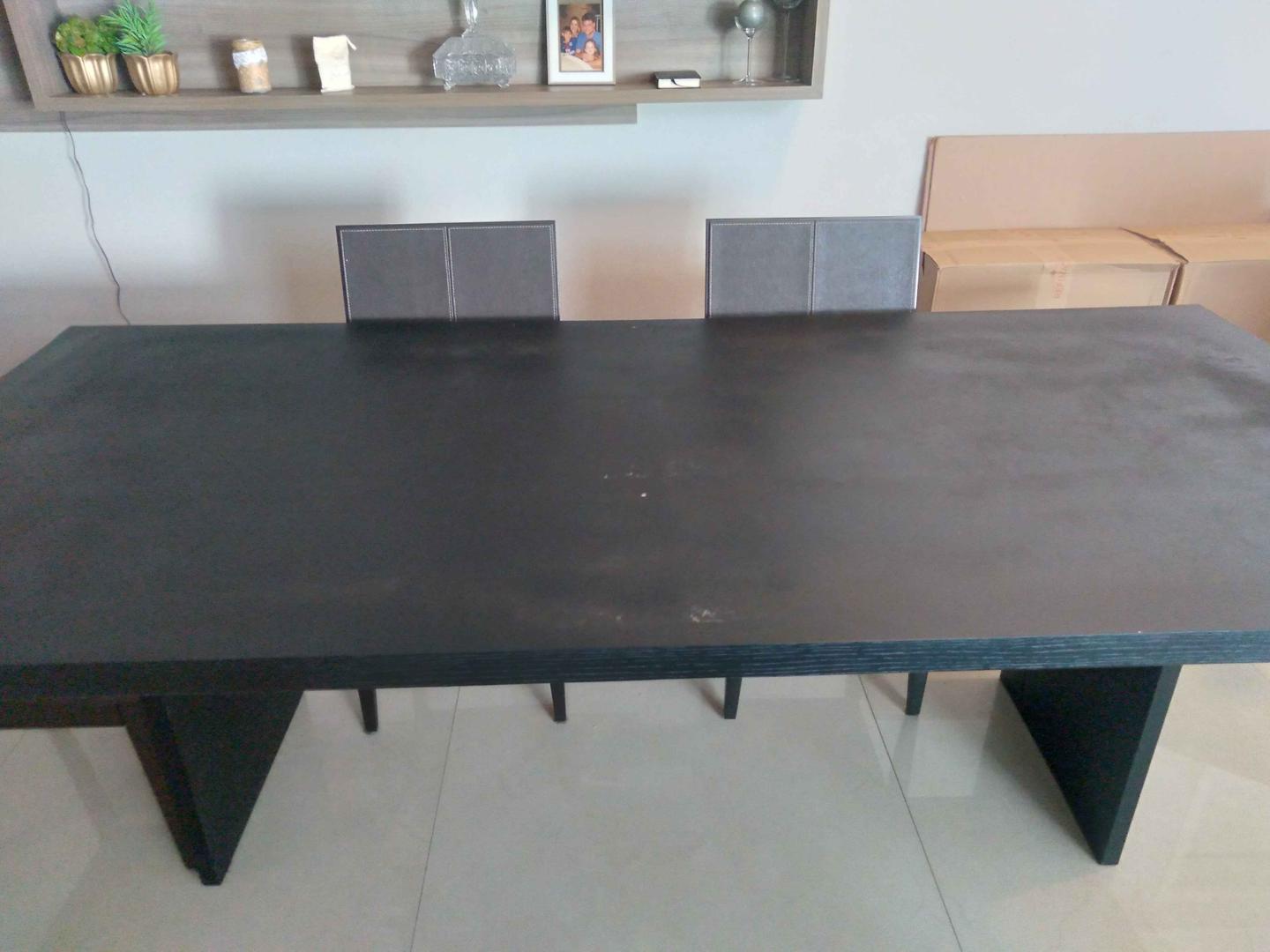 Mesa de Jantar 6 Lugares em Madeira Preto