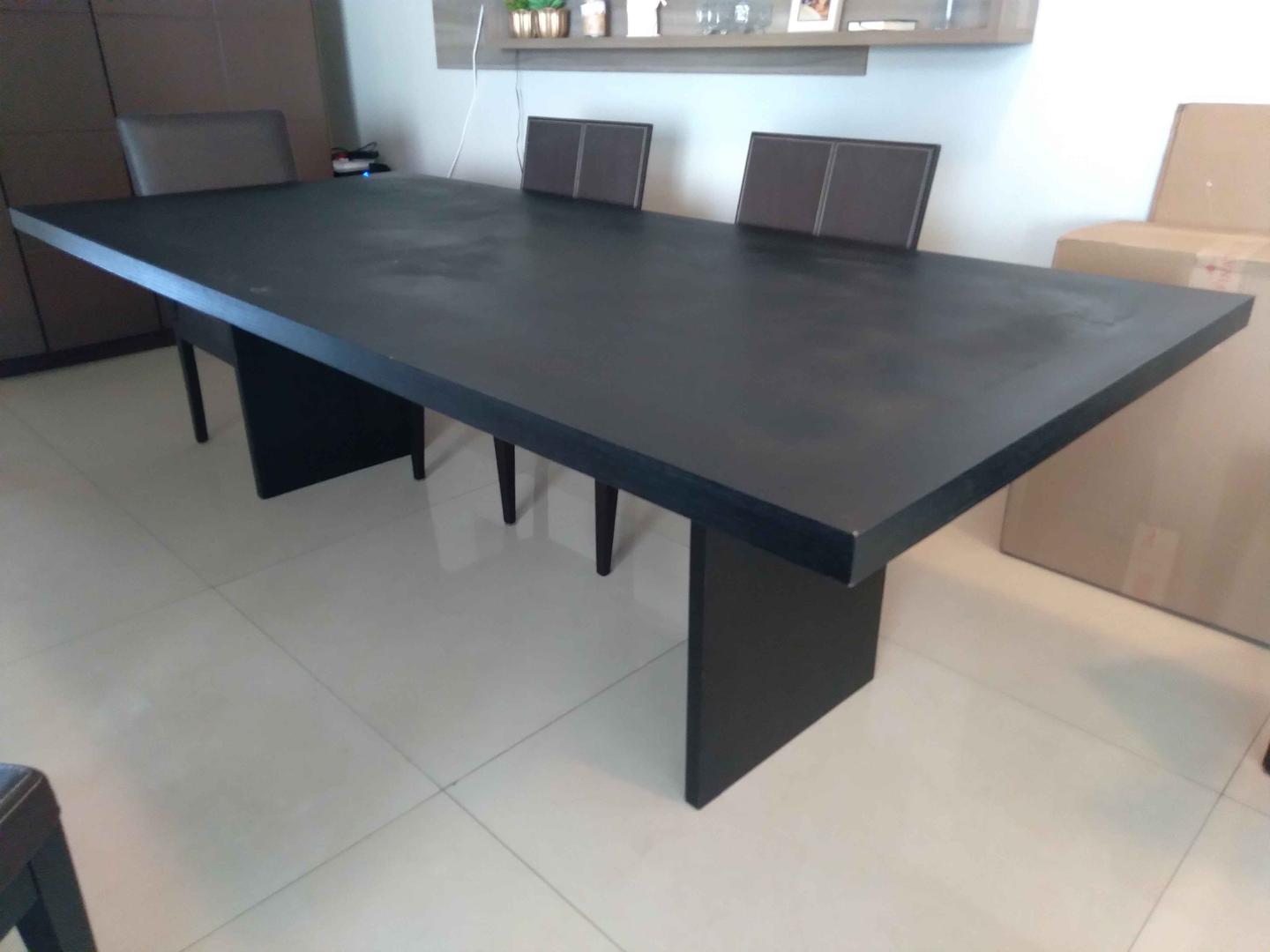 Mesa de Jantar 6 Lugares em Madeira Preto