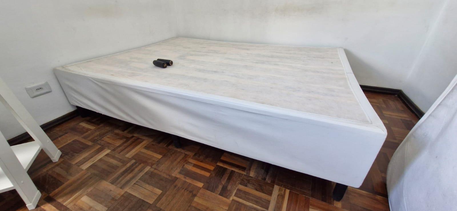 Base box casal padrão s/ colchão  em MDF / Tecido Branco 50 cm x 188 cm x 138 cm