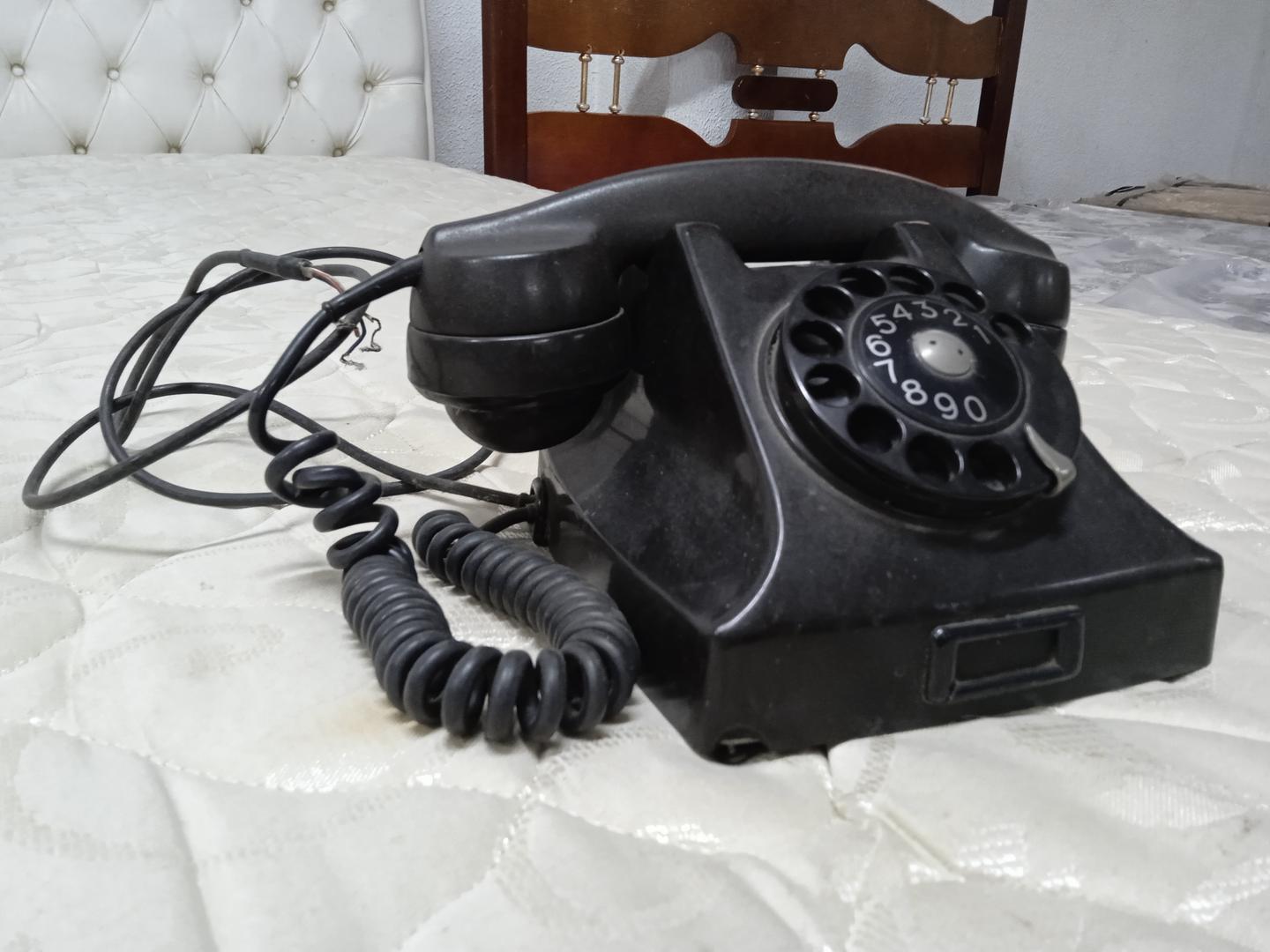 Aparelho de Telefone Antigo