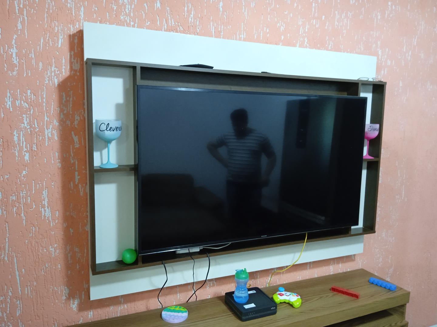Painel p/ televisão em MDF Branco 119 cm x 158 cm x 17 cm