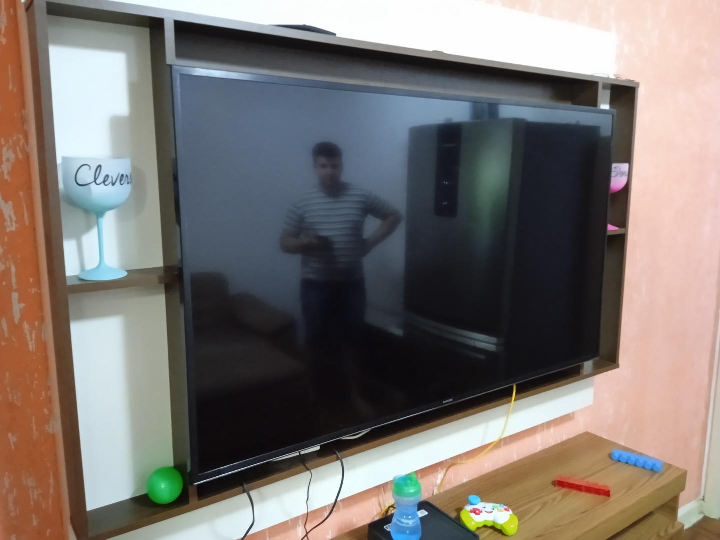 Painel p/ televisão em MDF Branco 119 cm x 158 cm x 17 cm