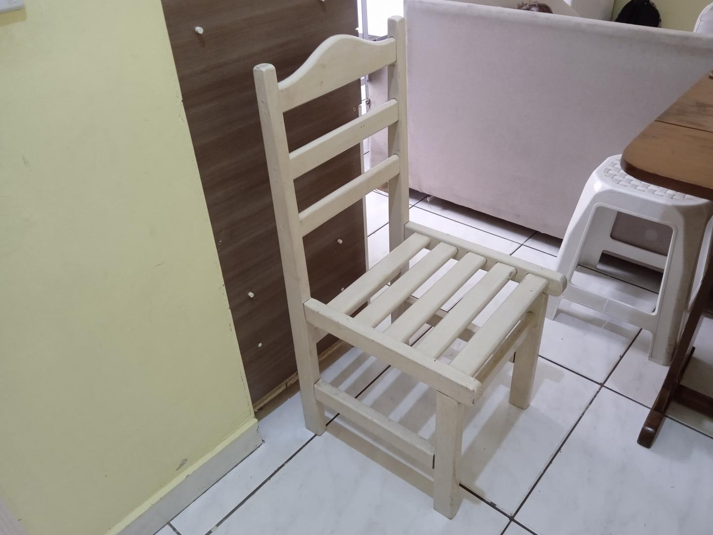 Cadeira fixa s/ braço em Madeira Branco 95 cm x 40 cm x 48 cm